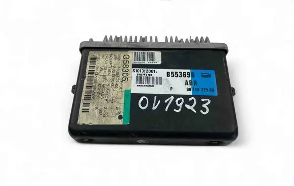 Peugeot 405 Engine control unit/module B553696 9614322580