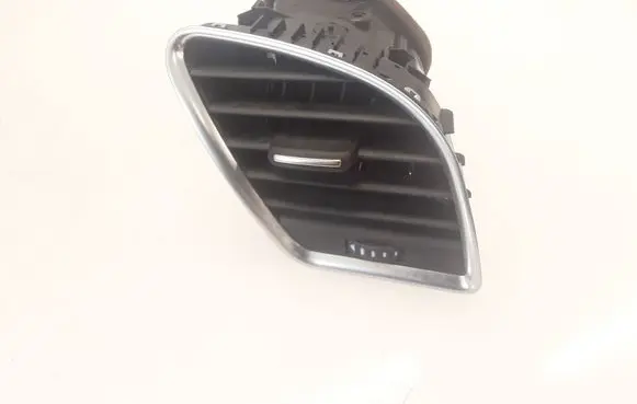 Audi A5 8T 8F Dashboard side air vent grill/cover trim 8T1820902C 8T1820902