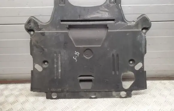 Audi S5 Gearbox bottom protection 8F0863822