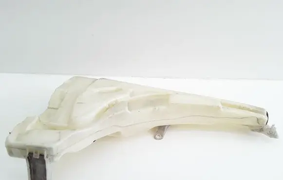 Volkswagen Touareg I Windshield washer fluid reservoir/tank 7L0955453D