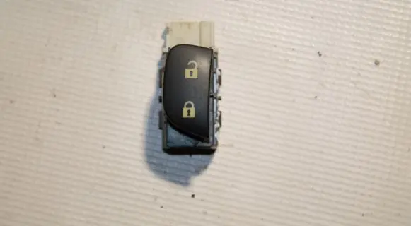 Saab 9-5 Central locking switch button 12791171