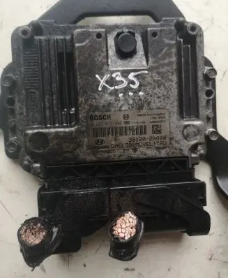Hyundai ix35 Engine control unit/module 391202A000 0281017696
