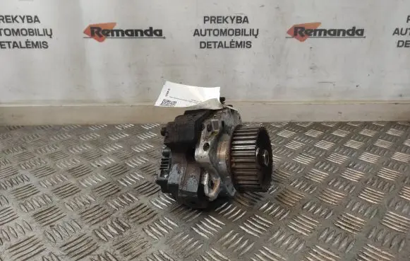 Chrysler Grand Voyager IV Fuel injection high pressure pump