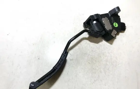Toyota Auris 150 Accelerator throttle pedal 7811002030 78110-02030