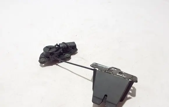 Volvo XC60 Loading door lock 32149889