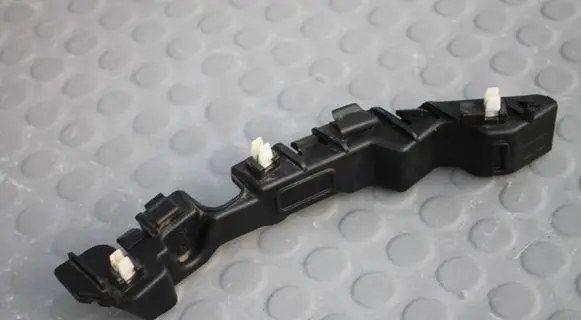 KIA Stonic Front bumper mounting bracket 86513-H8400-STONIC 86513H8400