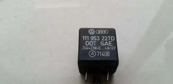 Mitsubishi Carisma Other relay 111953227D 71408