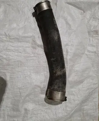 BMW 3 F30 F35 F31 Intercooler hose/pipe 7597591