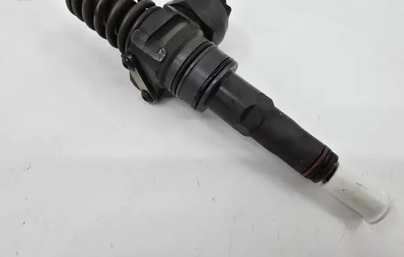 Volkswagen Caddy Fuel injector 038130075AG