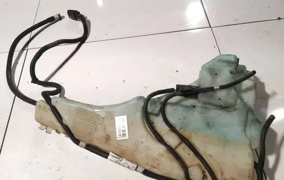 Volvo S40 Windshield washer fluid reservoir/tank 4n5113k163bc 4n51-13k163-bc