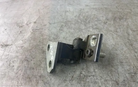 Volkswagen Golf Plus Rear door upper hinge
