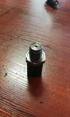 Fuel pressure sensor
