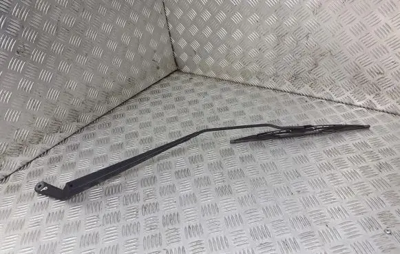 Peugeot 206 CC Front wiper blade arm