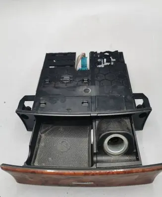 Ashtray (front)