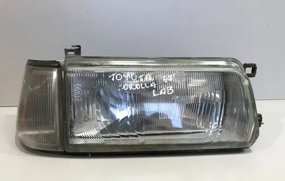 Toyota Corolla E80 Headlight/headlamp 10074145