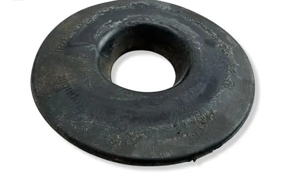 Volkswagen Golf VII Rear coil spring rubber mount 5Q0512149F