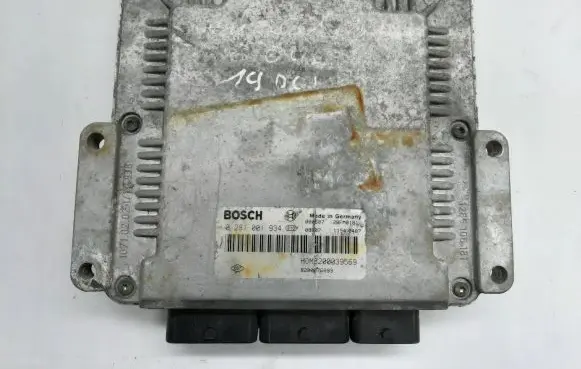 Renault Megane II Engine control unit/module 0281001934 28FM0181