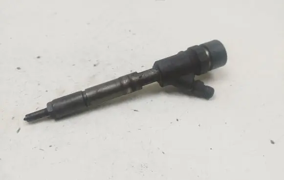 Toyota Corolla E120 E130 Fuel injector 2367033040