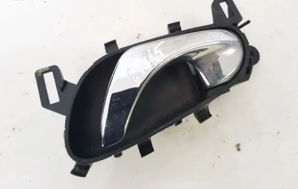 Nissan Qashqai Front door interior handle 8067014ea1A
