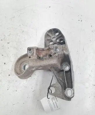 Volkswagen PASSAT B5 Engine mounting bracket 4B0199351B
