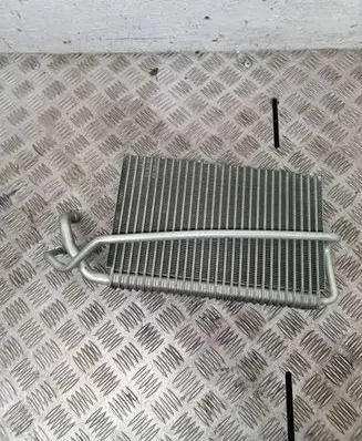 Mercedes-Benz E W211 Air conditioning (A/C) radiator (interior) A2118300358 M9181004