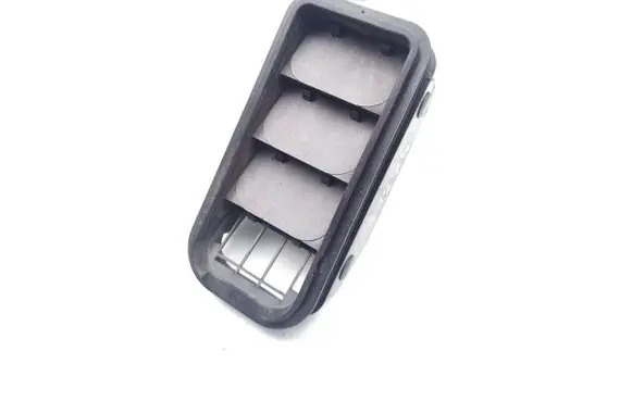 Skoda Karoq Quarter panel pressure vent 575819676