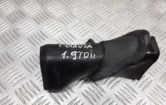 Skoda Octavia Mk1 (1U) Air intake hose/pipe 1U0129604