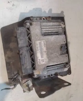Opel Zafira B Engine control unit/module 55189927 0281011669 1039S10077