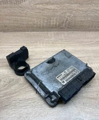 Opel Zafira A Engine control unit/module ECU 24417169 24445098 0281010268