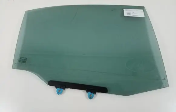Toyota Avensis T220 Rear door window glass