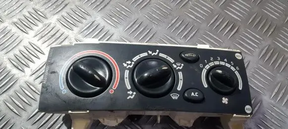 Renault Scenic I Climate control unit 651947u
