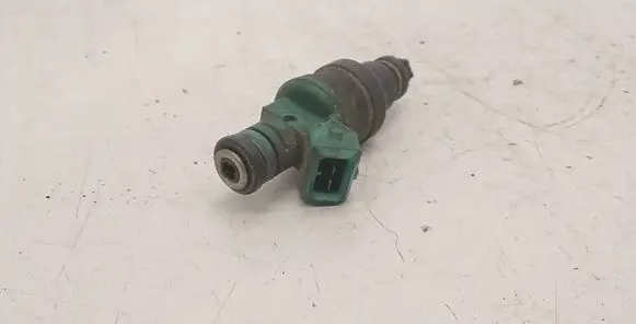 BMW 5 E39 Fuel injector 0280150415