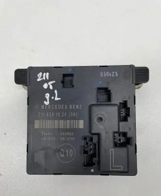 Mercedes-Benz E W211 Door control unit/module 2118201526 356805