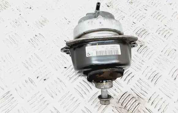 BMW X5 E70 Engine mount bracket 6795417