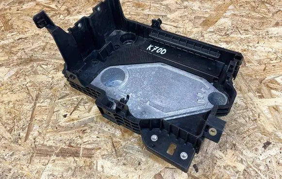 Renault Captur II Battery box tray 648947355R