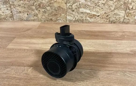 Volkswagen Touareg I Mass air flow meter 074906461B 0281002461