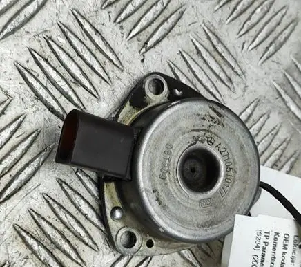 Mercedes-Benz C W204 Camshaft pulley/ VANOS A2710510177