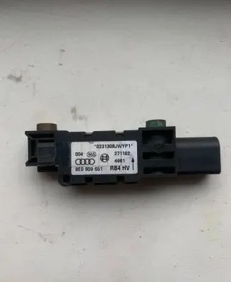 Audi A4 S4 B7 8E 8H Airbag deployment crash/impact sensor 8E0959651