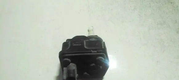 Opel Omega B1 Headlight level adjustment motor 90492832