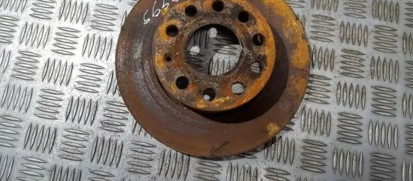 Volkswagen Jetta V Rear brake disc