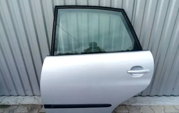 Seat Ibiza III (6L) Rear door 
