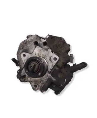 Volvo V70 Fuel injection high pressure pump 8689590 0445010043