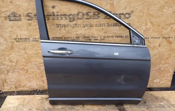 Honda CR-V Front door