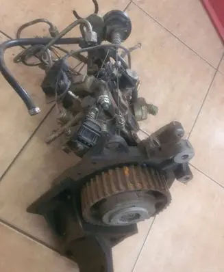 Renault Kangoo I Fuel injection high pressure pump R8448b261b 10917 Dpcf8qltn03