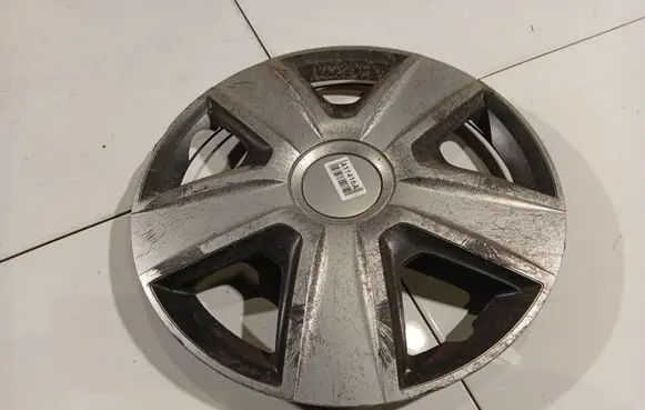 Skoda Fabia Mk2 (5J) R15 wheel hub/cap/trim