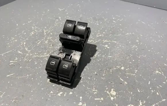 Skoda Octavia Mk2 (1Z) Electric window control switch 1Z0959858B 062101S