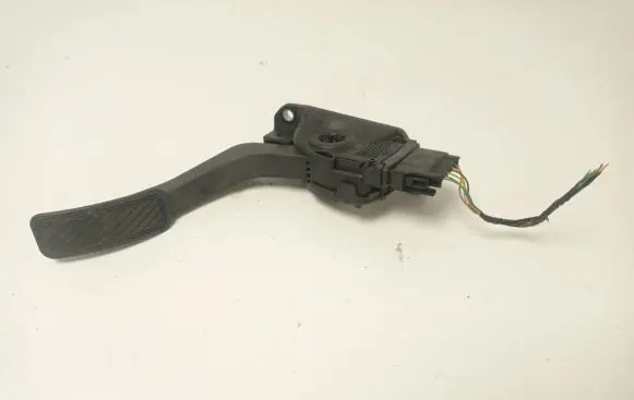 Ford Fiesta Accelerator throttle pedal 8V219F836AB