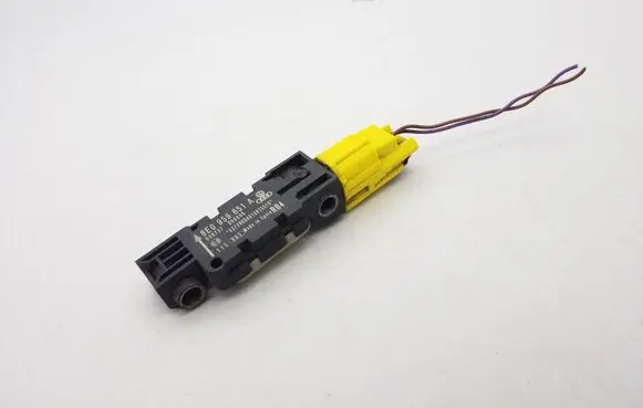 Audi A3 S3 8P Airbag deployment crash/impact sensor 8E0959651A