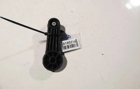 Nissan Note (E11) Front door window winding handle 