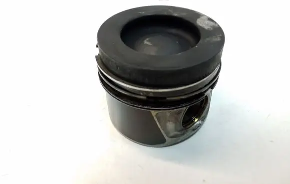 Volkswagen Jetta VI Piston 